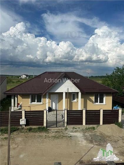 Vila individuala 3 camere, 2 bai, curte 350mp, zona linistita