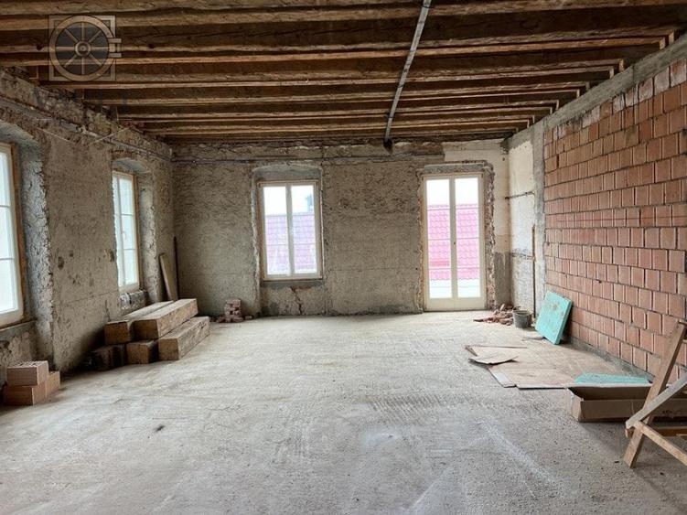 Bijuterie istorică transformată în lux modern: Proprietate unică în Sânpetru - 15