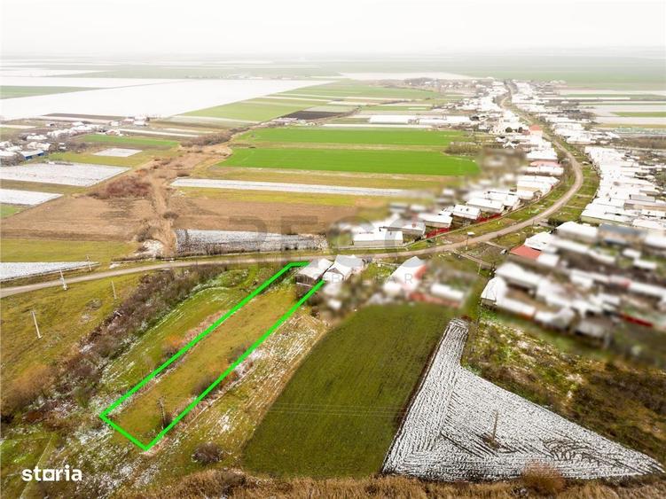 RECO . Teren intravilan cu hala metalica in Roit . - 9