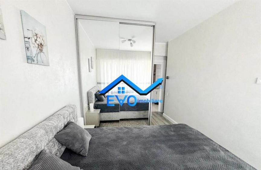 Apartament 2 camere, prima , decomandat, complex Royal Town - 3