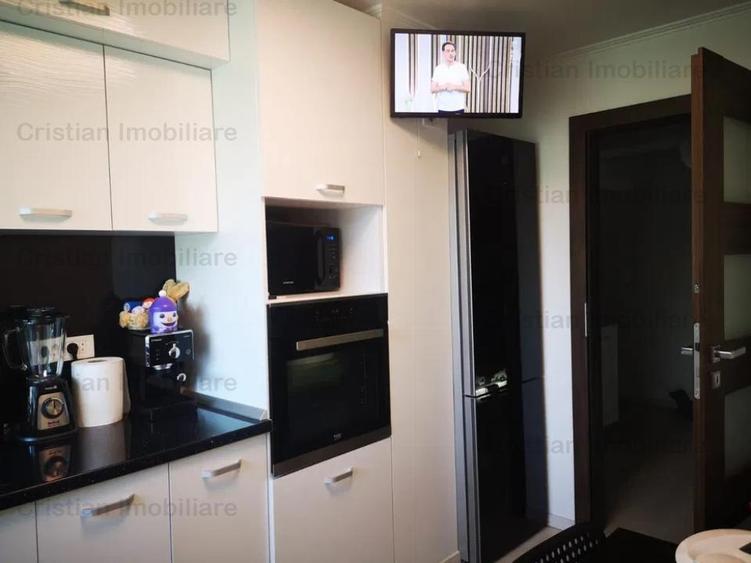 LUX 3 cam 70mp Victoriei-Garii cf.1 Decomandat Mobilat etaj 2 - 3