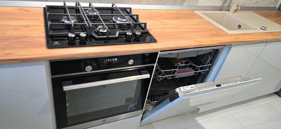 Comat Towers - PRIMA INCHIRIERE, 2 camere decomandat, NOU, utilat + parcare - 8