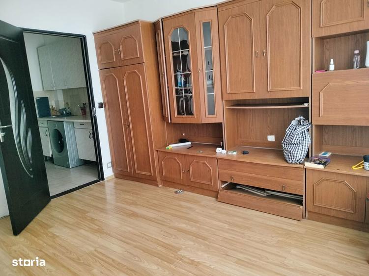 Camera de camin cu baie proprie,de inchiriat - Zona Uzina 2 - 1