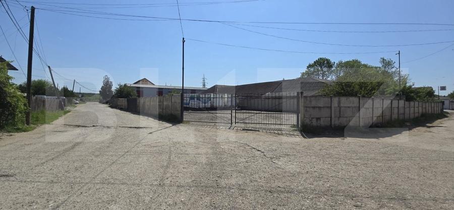 Teren intravilan, imprejmuit, 713 mp, zona Bariera Valcii - 1