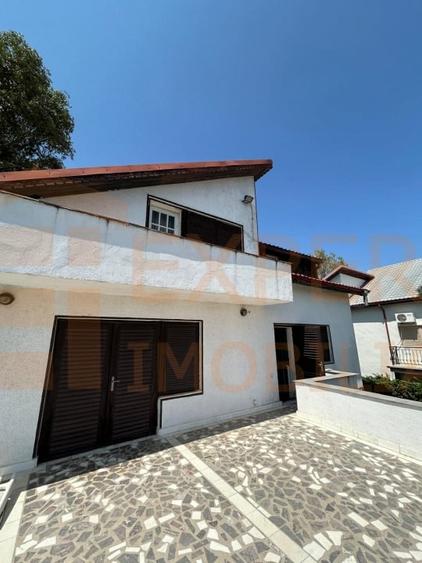 Povestea unei case la doar 200 m de valuri, cu piscina si terasa panoramica - 15