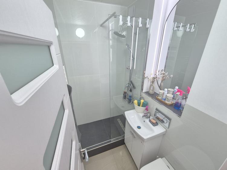 Vanzare Apartament 2 camere cochet mobilat si utilat complet de lux - 15