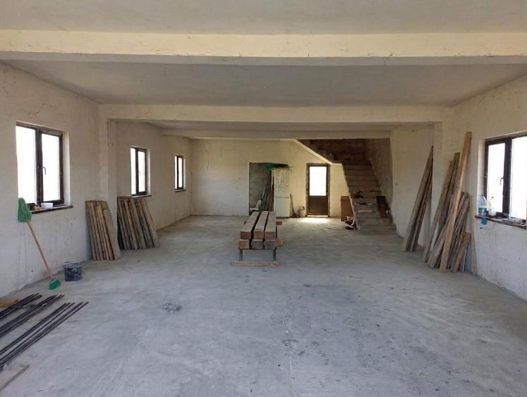 Hala si teren intravilan - 3