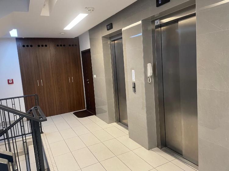 Proprietar,vand ap 2 camere,nedecomandat46mp,terasa 20,bl Iris Torontalului,et 8 - 8