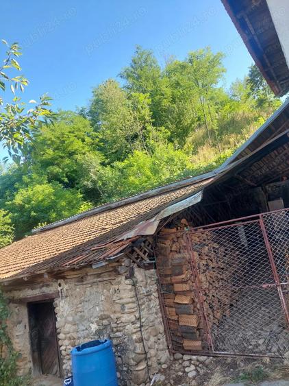 Casa de vanzare+teren - 1