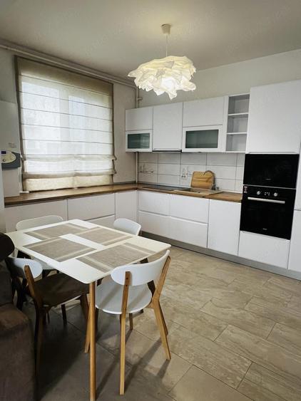 Proprietar, inchiriez apartament 3 camere - 6