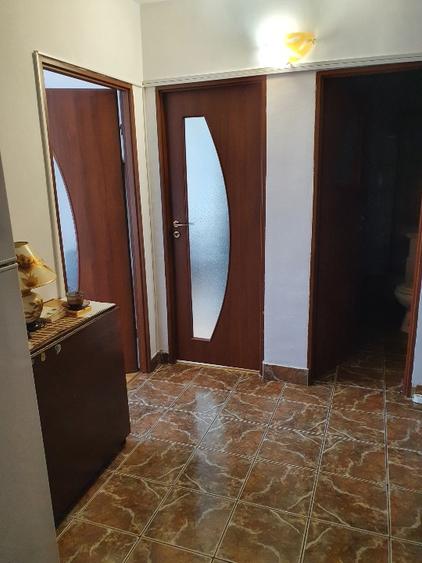 Ap. 3 camere , posibilitate in rate timp de 1 an ( acte notariat), Piata 1 Mai  - 5