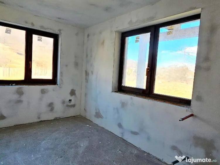 Casa P+M si 1400 mp teren,langa parau si padure, com.Piatra Soimului - 7