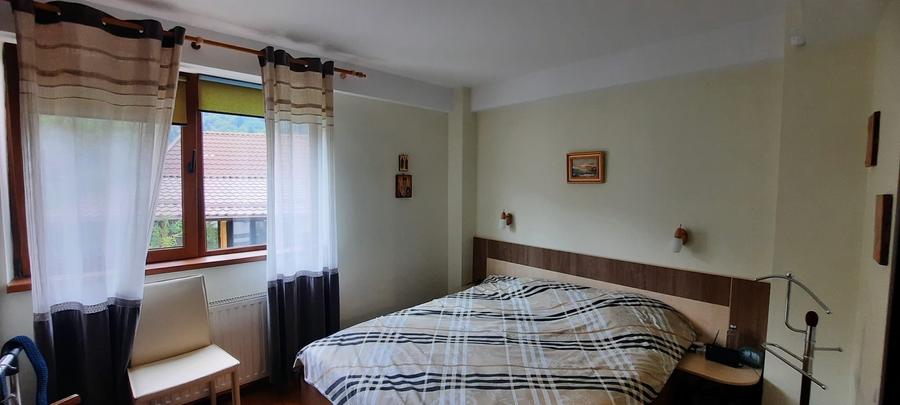 De vanzare in Sinaia apartament 3 camere in vila zona Platoul Izvor - 5