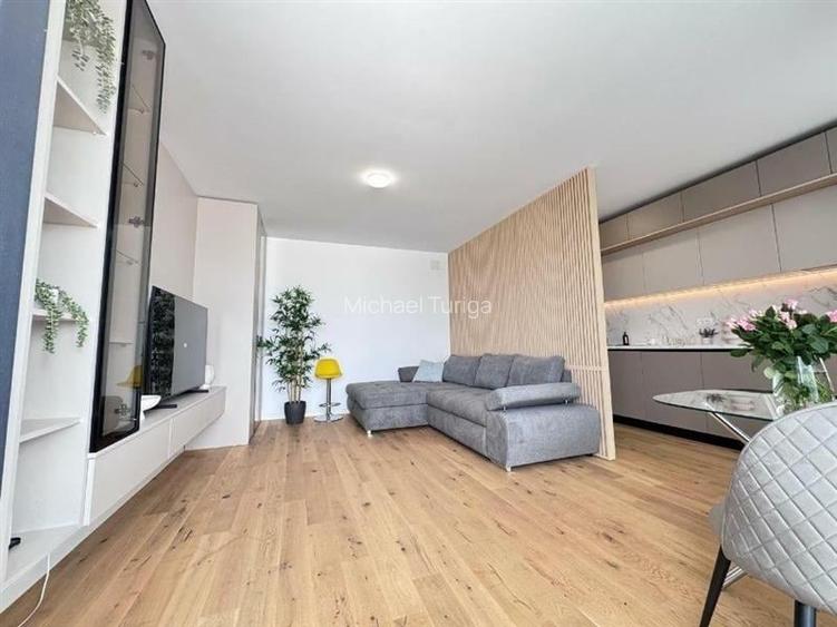 Vinzare 2 camere Bdul Constructorilor
