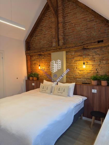 Garsonieră modernă de închiriat – Centrul Vechi Brașov, mansardă - 2