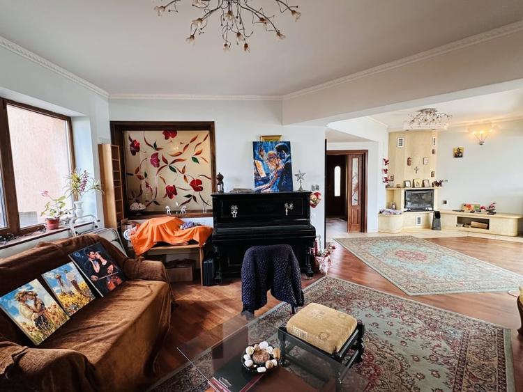 Vila superba 526 mp construiti, 765 mp teren, P+1+M+P,  Chiajna - 11