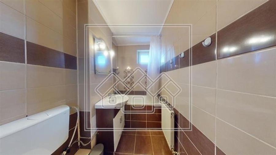 Apartament de vanzare in Sibiu - 47 mp utili + balcon - decomandat - 6