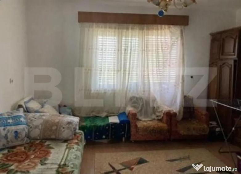 Casa de vanzare, cu 6 camere, 218,44 mp, zona Tasnad - 3