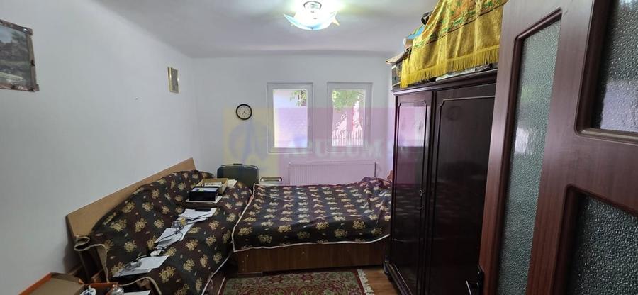 Casa de vanzare cu 5 camere in Mislea - 10