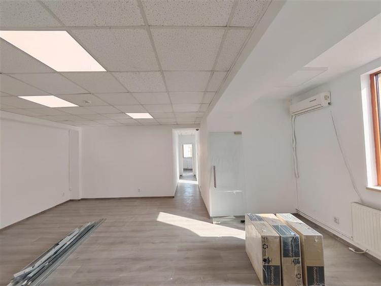 Spatii birouri - Calea Plevnei - de la 85 mp - 2