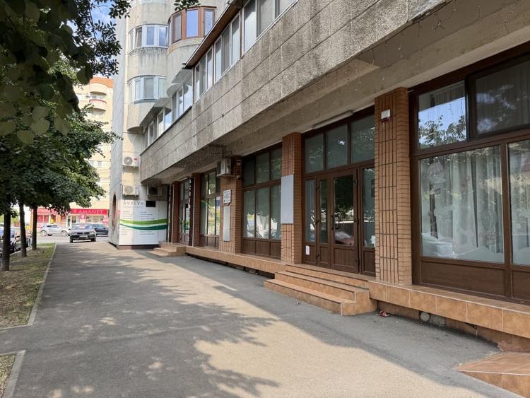 Spatiu Comercial cu vitrina- Zona Modern, Comision 0 - 23