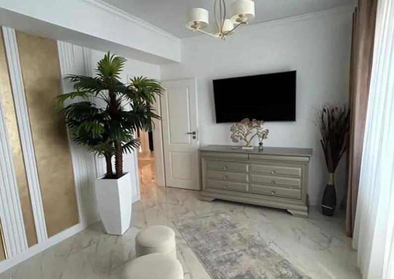 Apartament 3 camere zona Elvila - 1