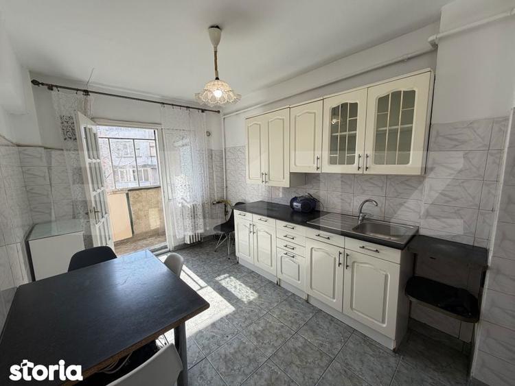 Apartament 3 camere decomandat, zona Zambilelor - 1