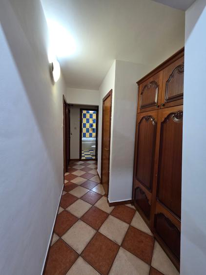 Titan,str.Ciucea,7 minute metrou 1 Decembrie 1918 - 2