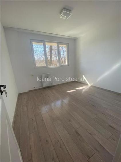 Apartament cu 2 camere semidecomandat în Grivița Apartament cu 2 camere semidecomandat în Grivița