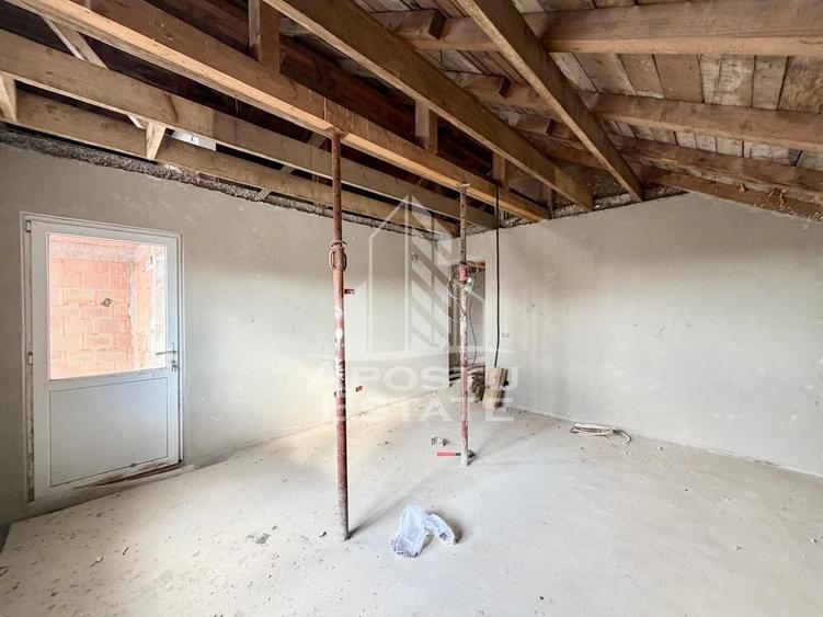 Casa individuala de vanzare, 190 mp, teren 650 mp, zona Sanandrei - 9