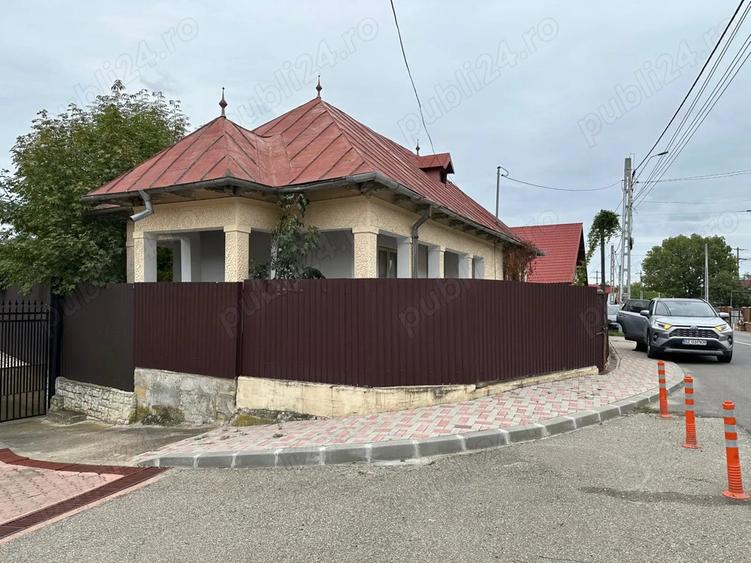 Casa si teren de vanzare Targu Ocna - 1