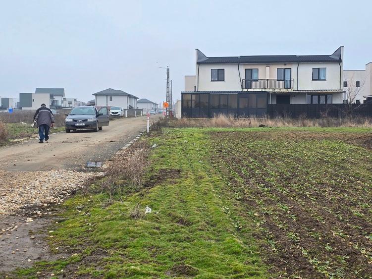 De vânzare teren zona Cart Florilor si Hatz - 4