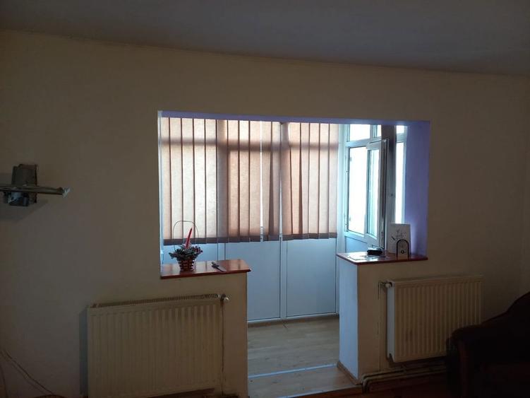 Vand apartament 2 camere semidecomandat - 8