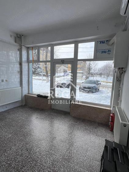 Spa?iu comercial / birou de vanzare zona Paltini? - 1