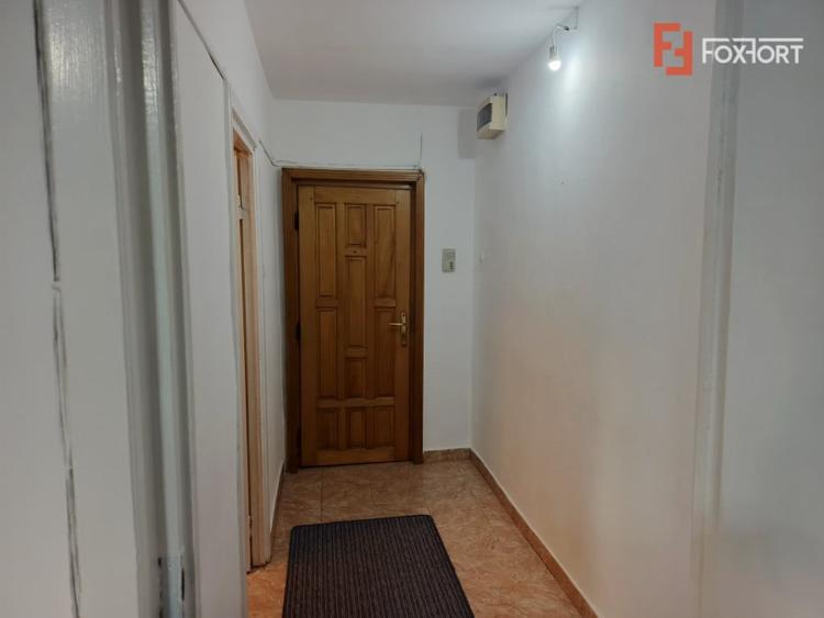 Apartament cu 2 camere semidecomandat în Aradului