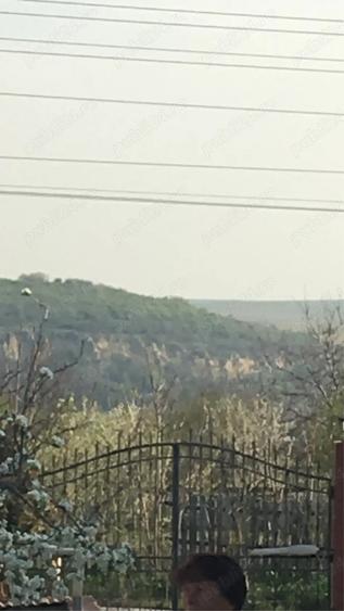 casa de vanzare , zona foarte linistita , frumos amenajata ! - 1