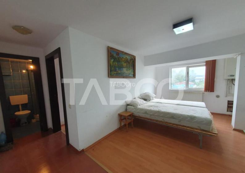 Apartament 2 camere decomandat zona Negoiu etaj 1 38 mp Apartament 2 camere decomandat zona Negoiu etaj 1 38 mp