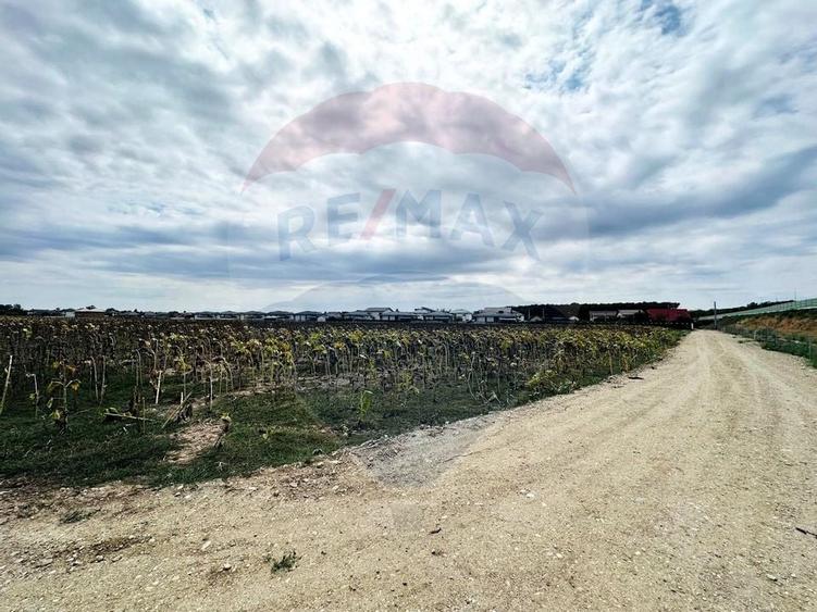 Teren 14.863mp, deschidere 42mp, acces 3 laturi - Ciorogarla, langa A0 - 2