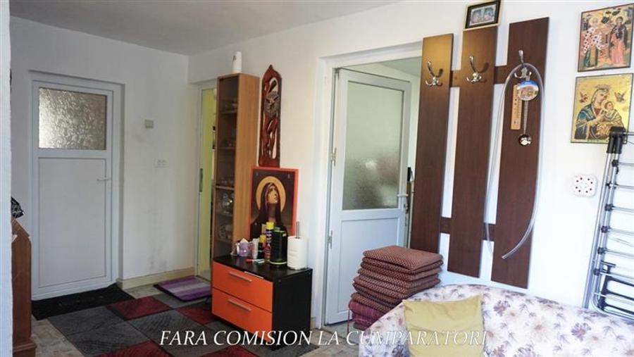 BUDESTI - CASA LANGA ORAS, TEREN 935 MP - 8