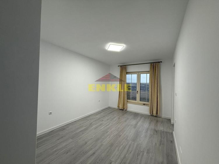Casă individuală cu 4 camere cu Canalizare în Sud-Est