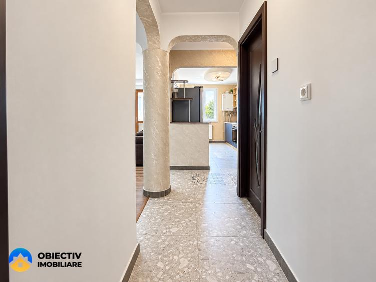 Apartament cu 4 camere decomandat în Mărăței