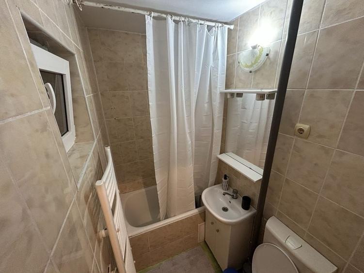 Apartament cu 2 camere decomandat în Exterior Vest