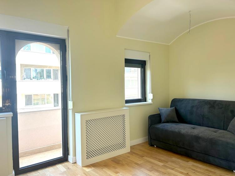 Apartament cu 3 camere în Aviatorilor