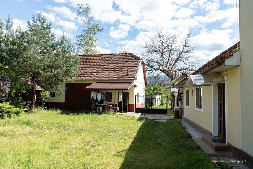 Duplex cu 5 camere cu Canalizare în Ponor