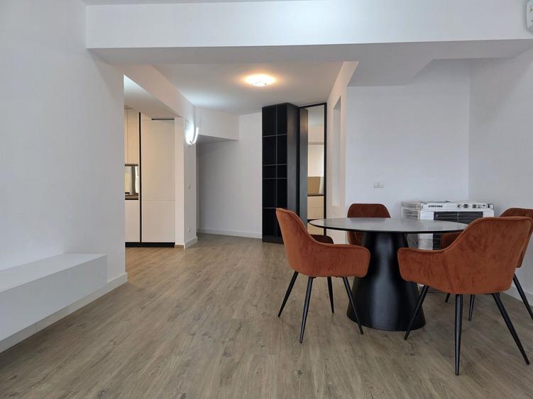 Apartament cu 3 camere în Armeneasca