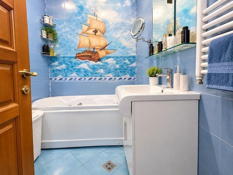 Apartament cu 4 camere decomandat, mobilat în Casa de Cultură