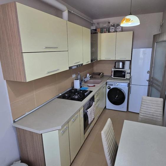 Apartament cu 2 camere nedecomandat în Romanilor