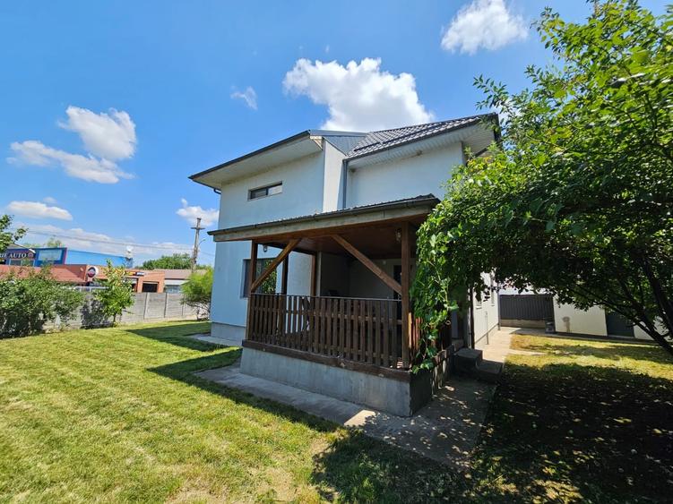 Casă individuală cu 5 camere cu Teren 600 Mp în Brănești