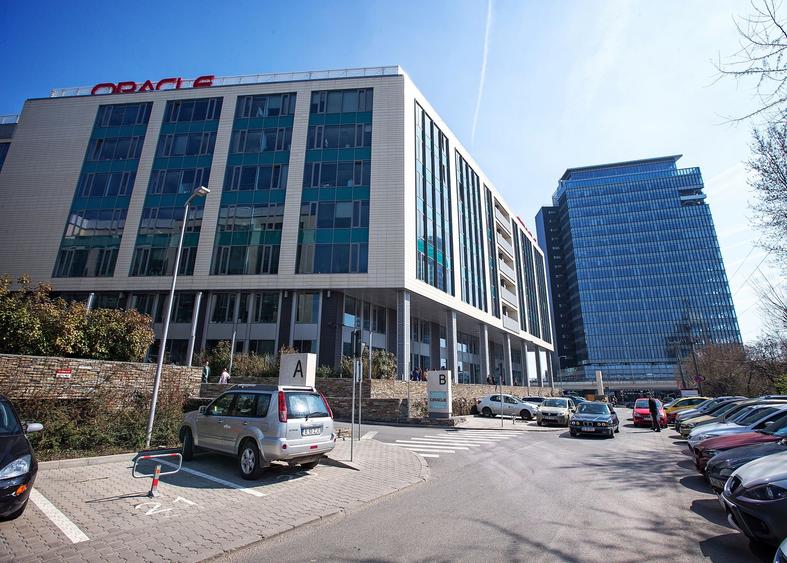 Birou, de 35,500 mp, în Barbu Văcărescu