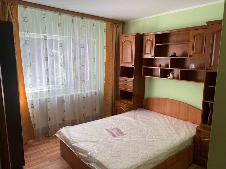Apartament cu 2 camere decomandat în Micro 17